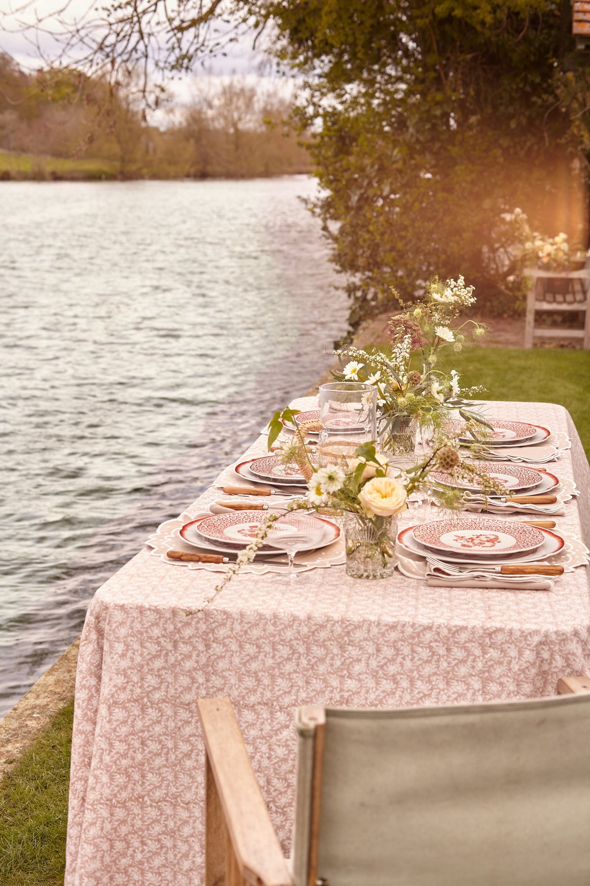 Pink Rosebud Tablecloth