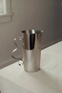 Squiggle Pitcher