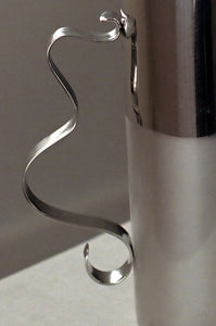Squiggle Pitcher