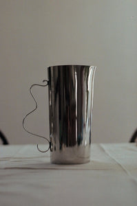 Squiggle Pitcher