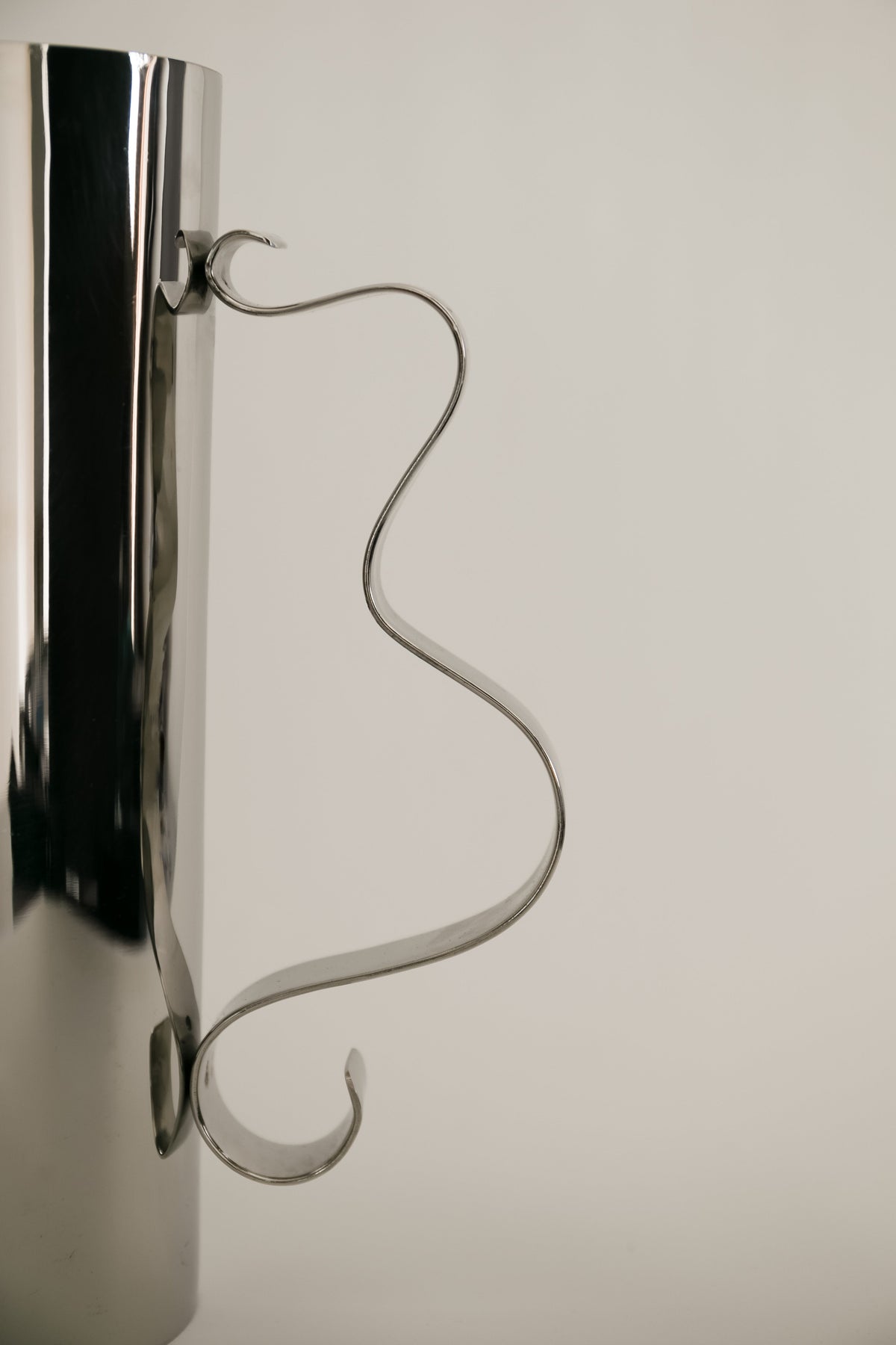 Squiggle Pitcher