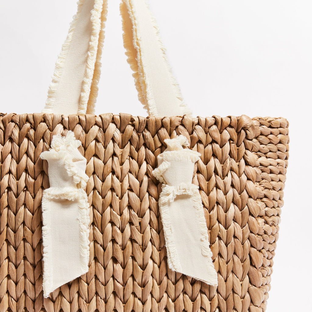 Petite Isla Bahia in Ivory