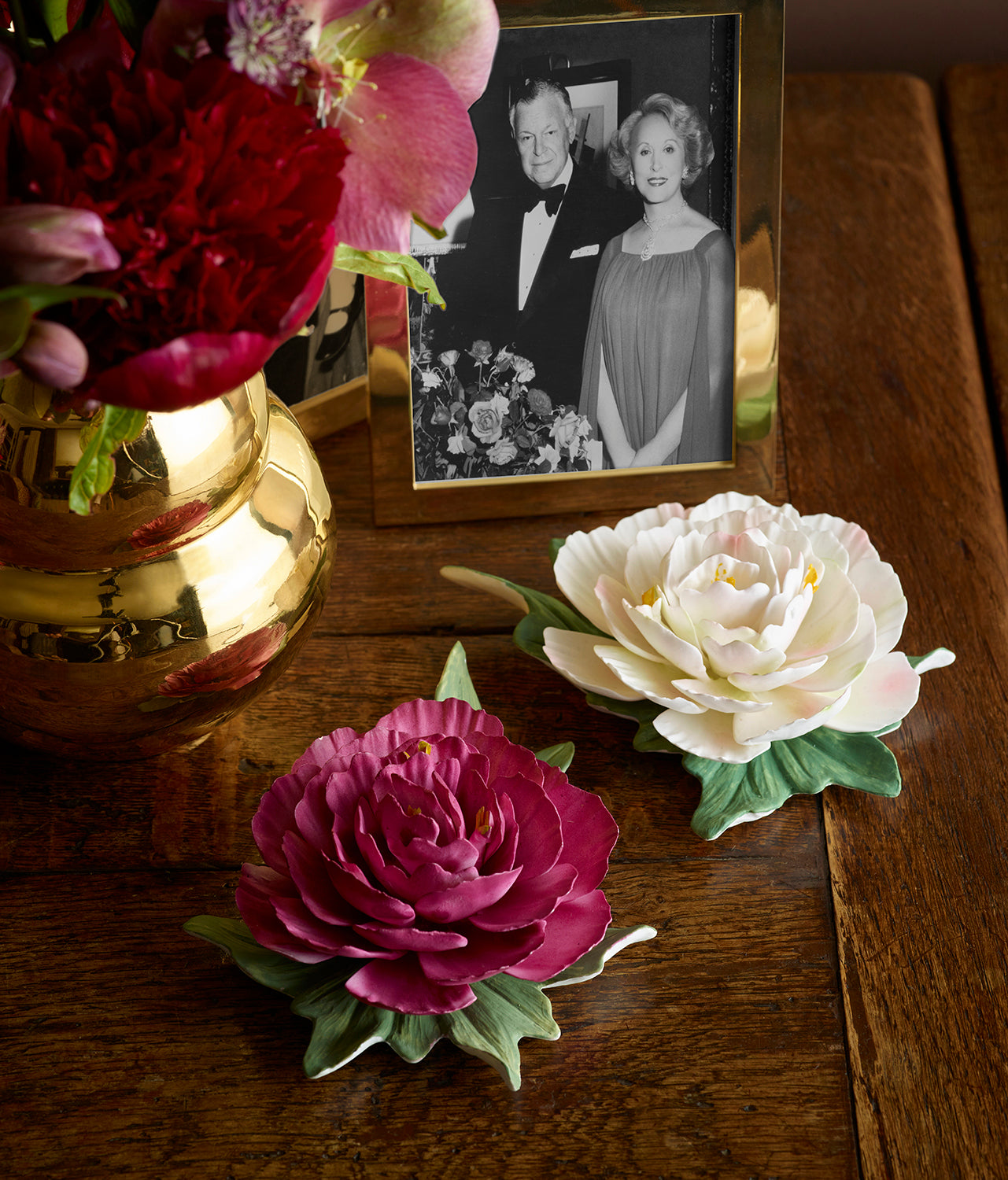 Aerin Bloom Porcelain Flower - Thumbnail 4