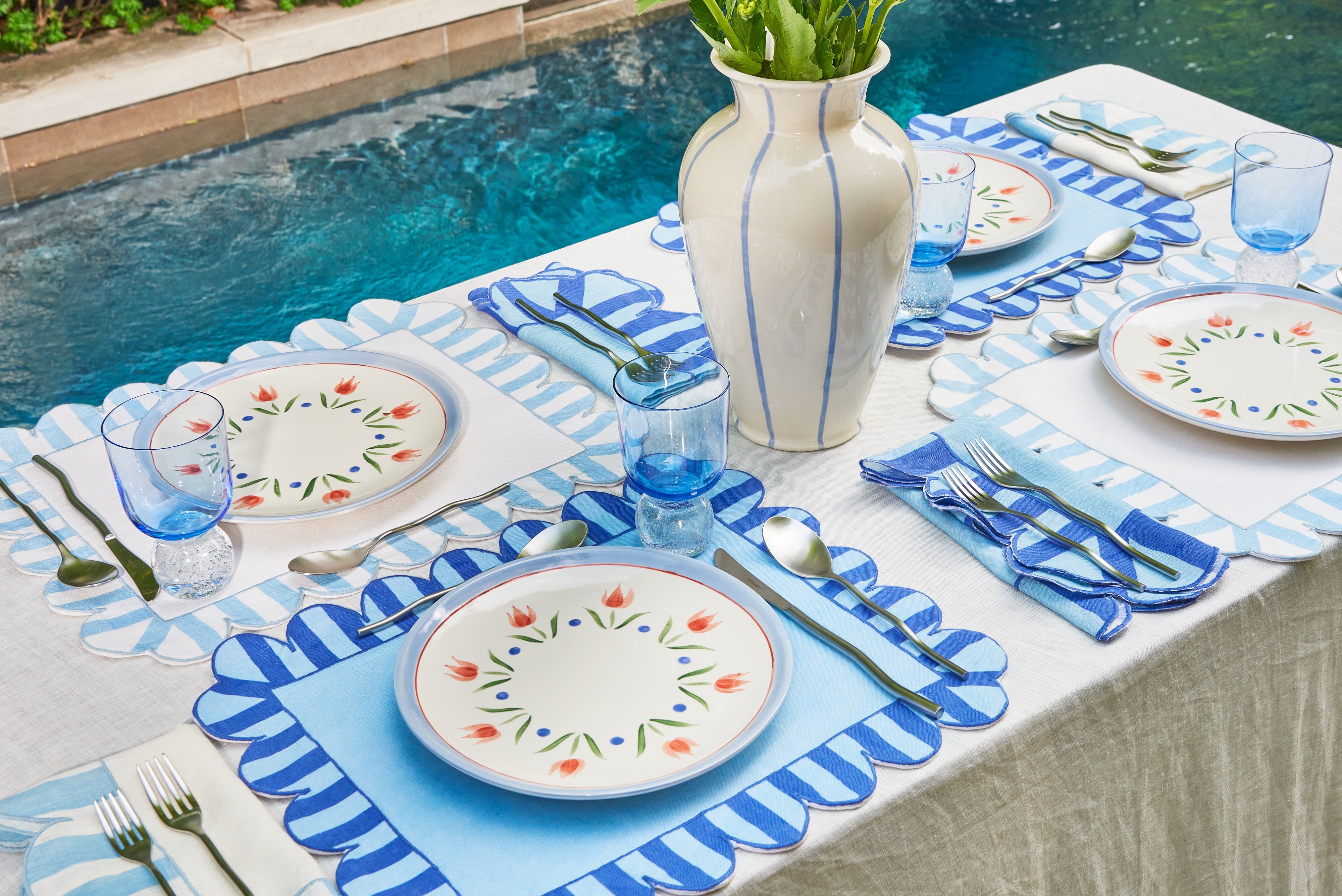 Jardin Embroidered Linen Scalloped Stripe Napkins with Color Backing, Set of 4