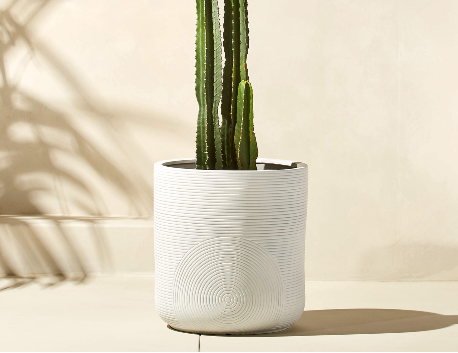 Zen Large White Outdoor Planter