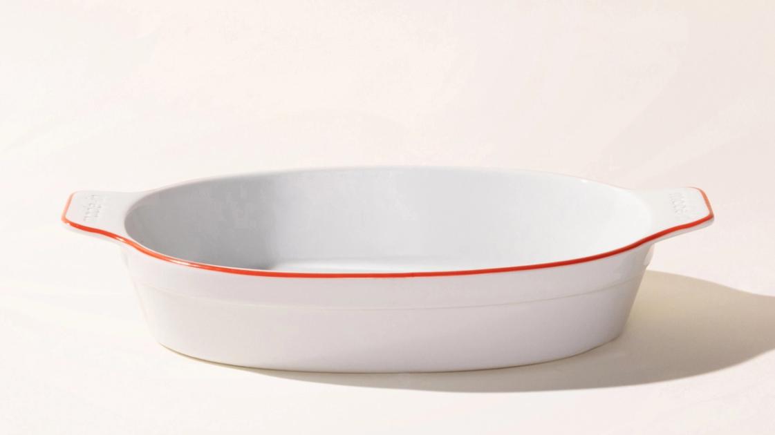 10x6.6" Oval Gratin Dish (Red Rim)