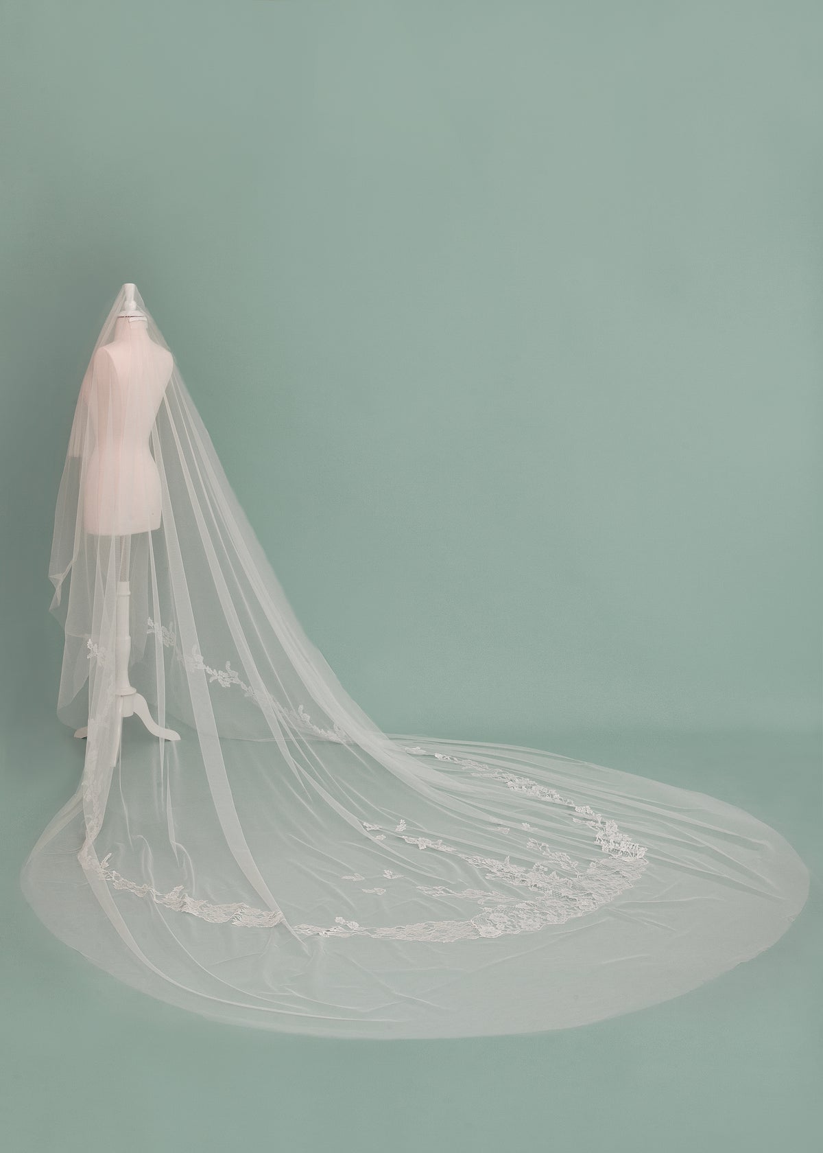 Donata Veil