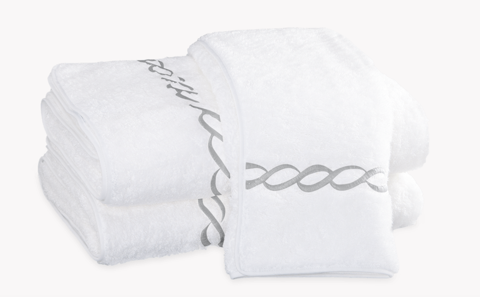Classic Chain Bath Towels with monogram