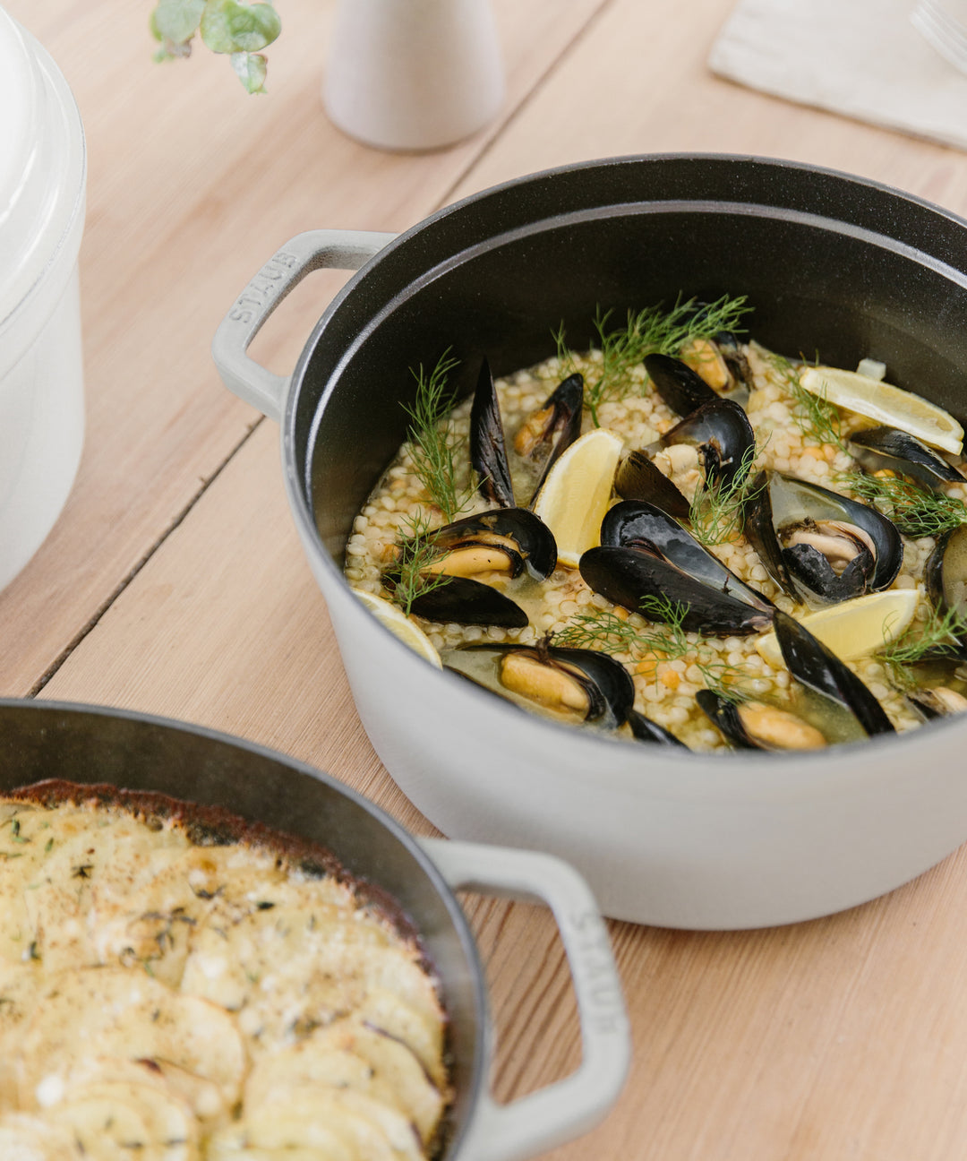 Round Cocotte in White Truffle