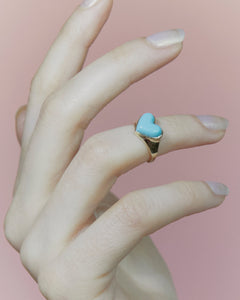 Love Lollipop Pinky in Yellow Gold & Chrysoprase