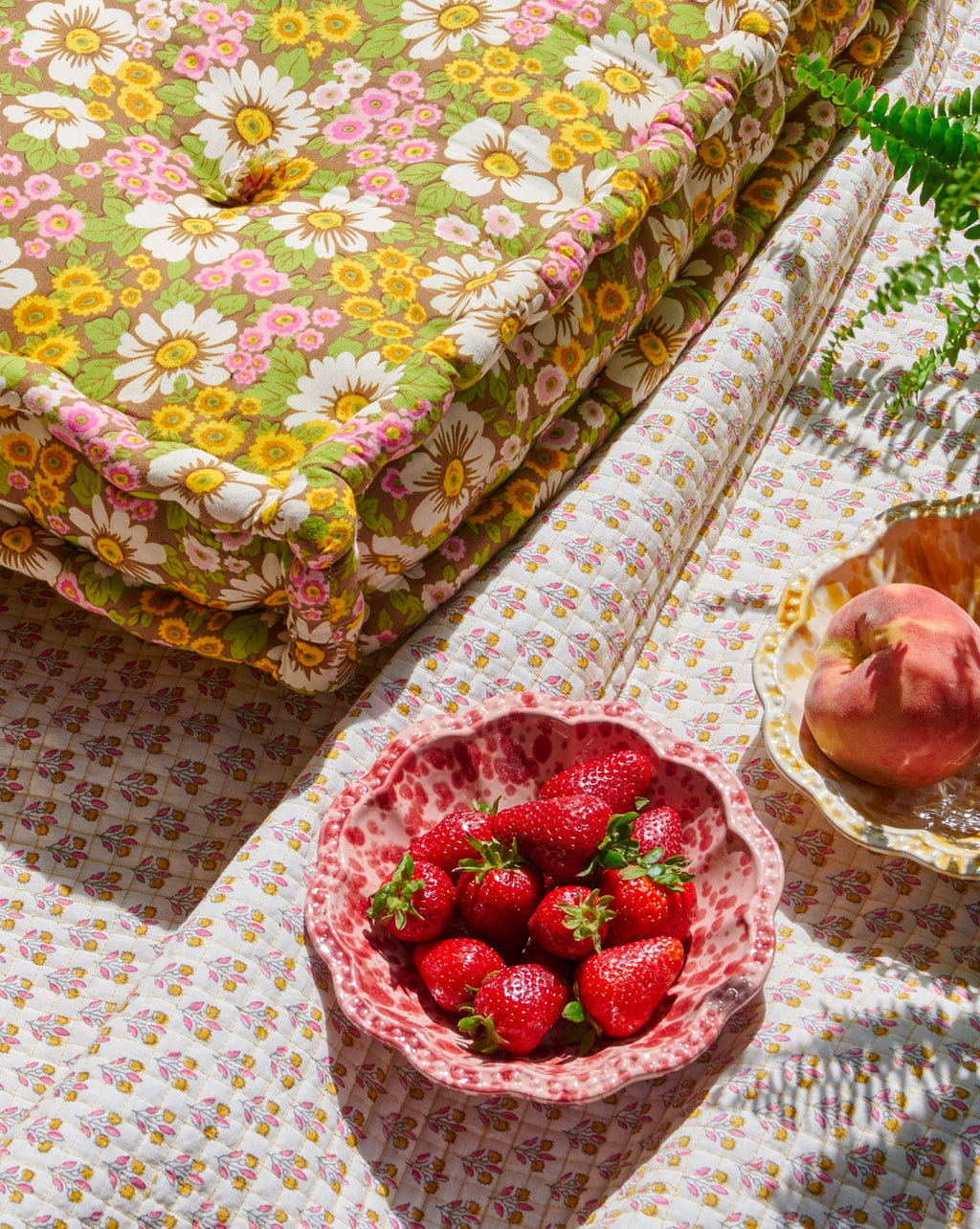Speckled Small Bowl in Pink