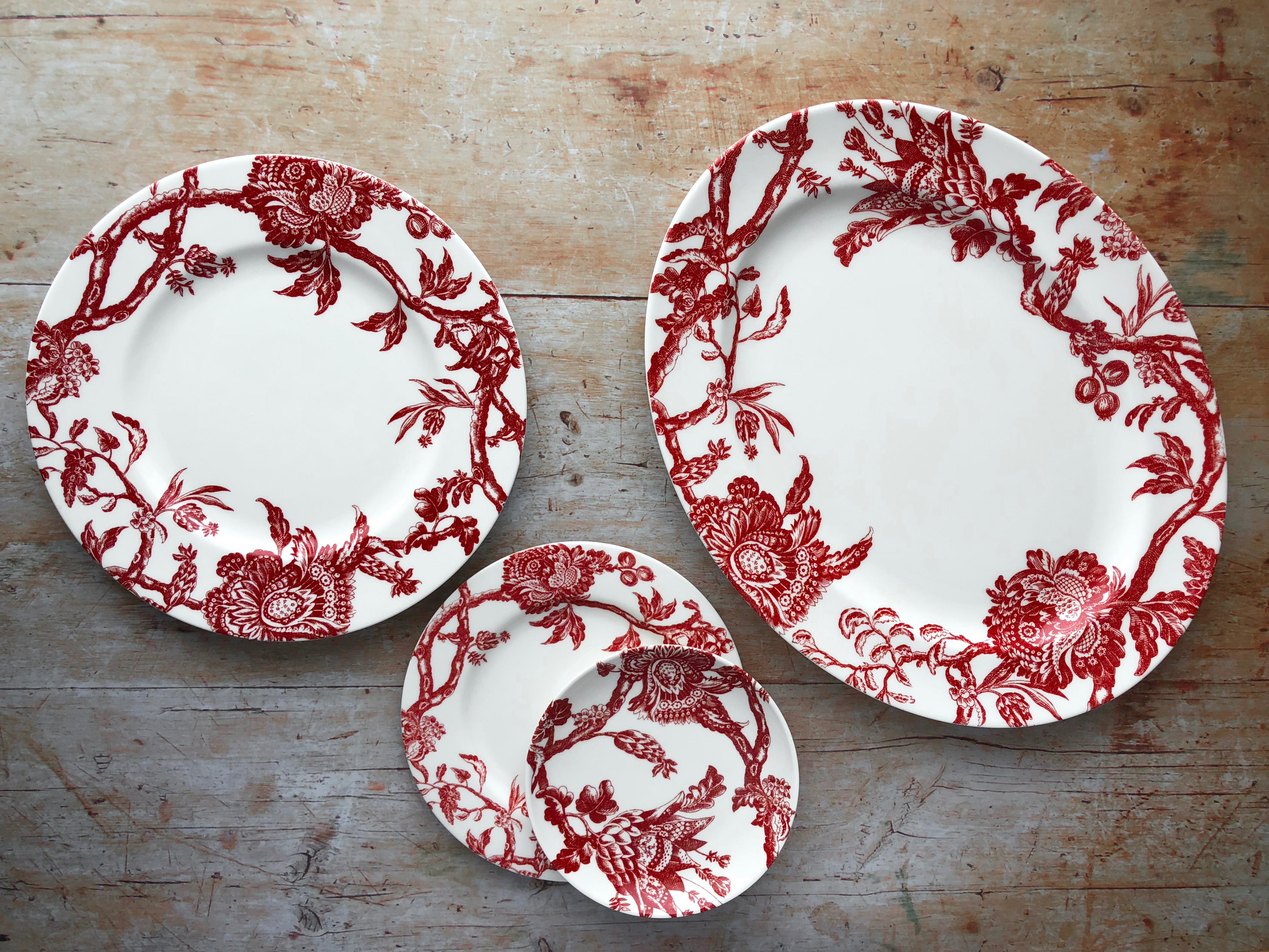 Arcadia Crimson Large Oval Rimmed Platter