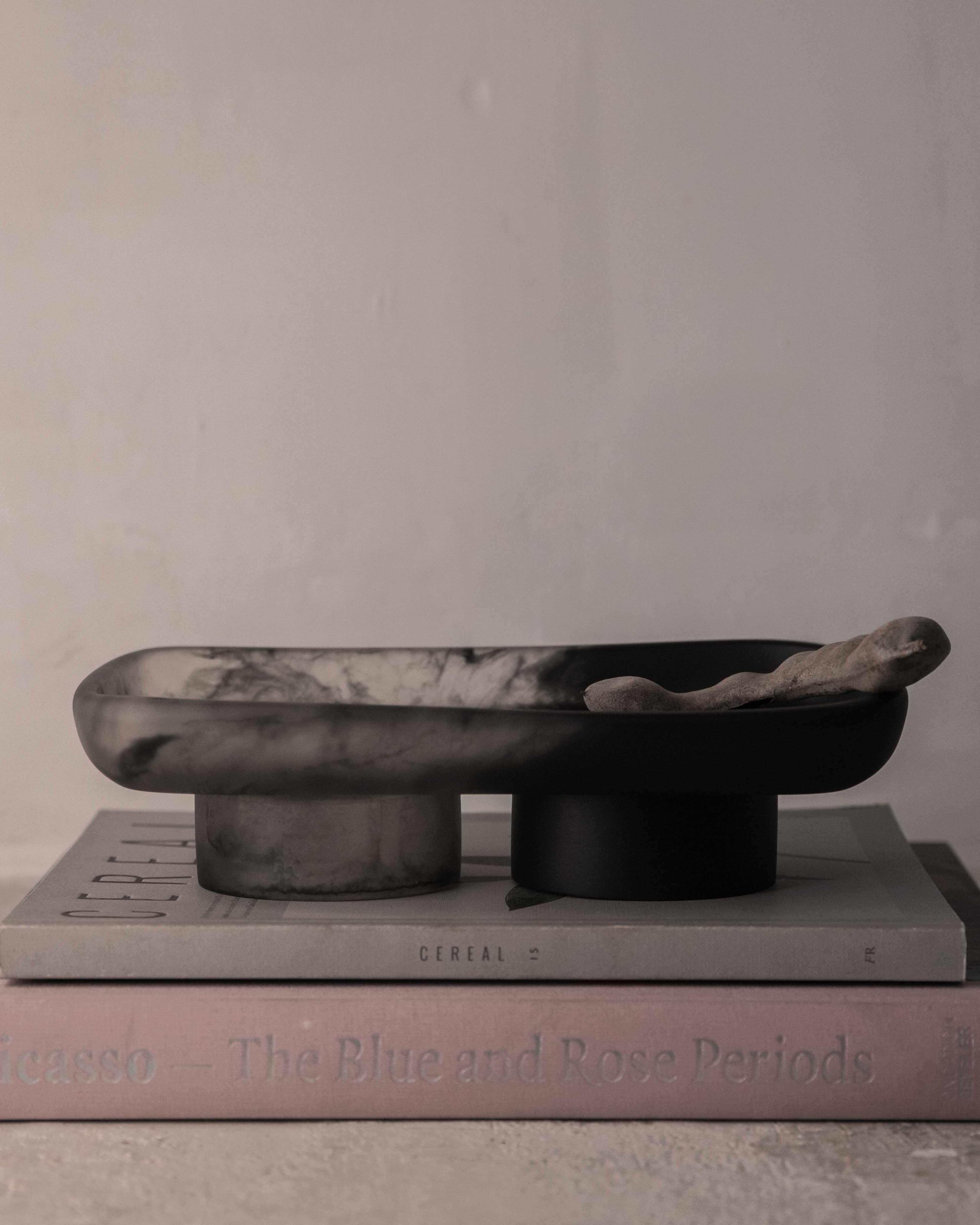 Arteaga Resin Pedestal Tray