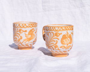 Casa Melocoton Mug with Hand-painted Designs