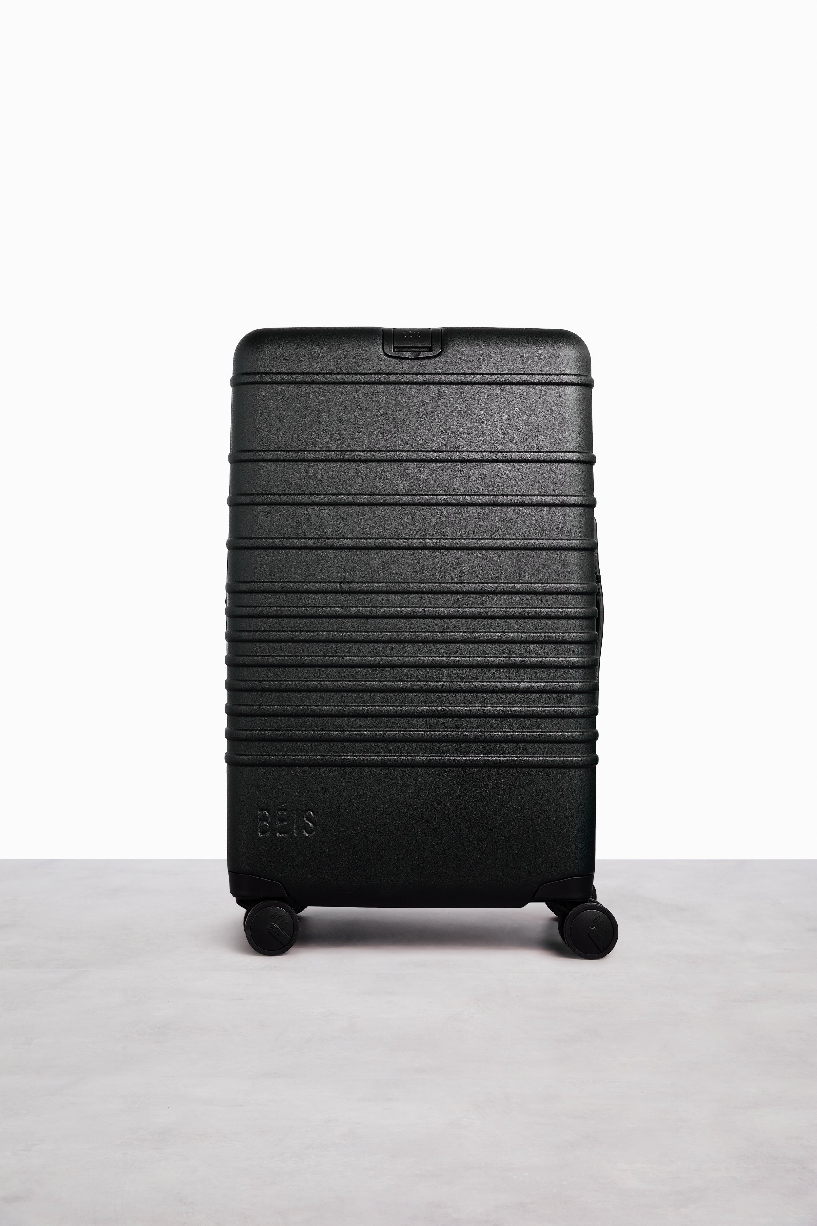 The 26" Check-In Roller