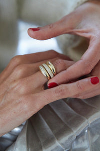 Small Balloon Ring with Ascending White Diamonds