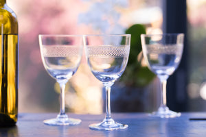 Crystal Wine Glasses with Bands Design