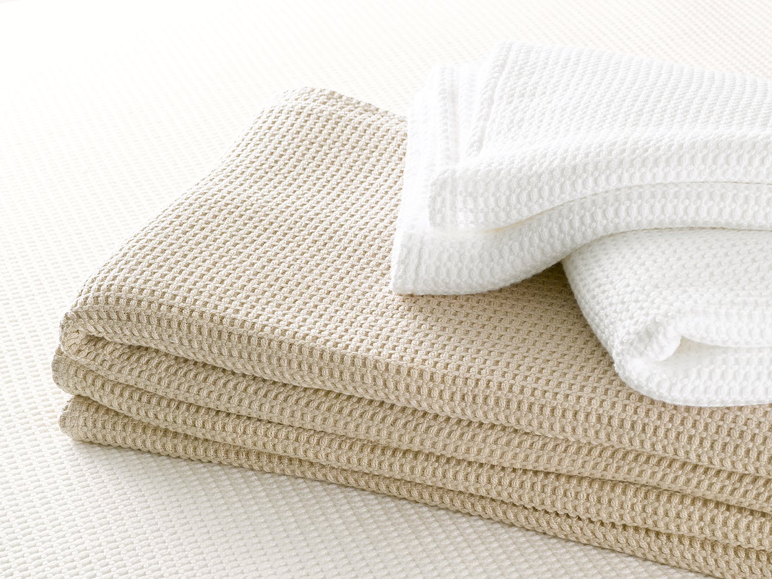 Chatham Blanket: White