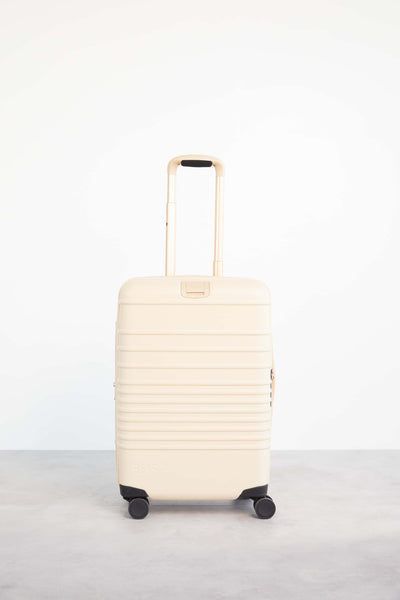 Béis Carry On