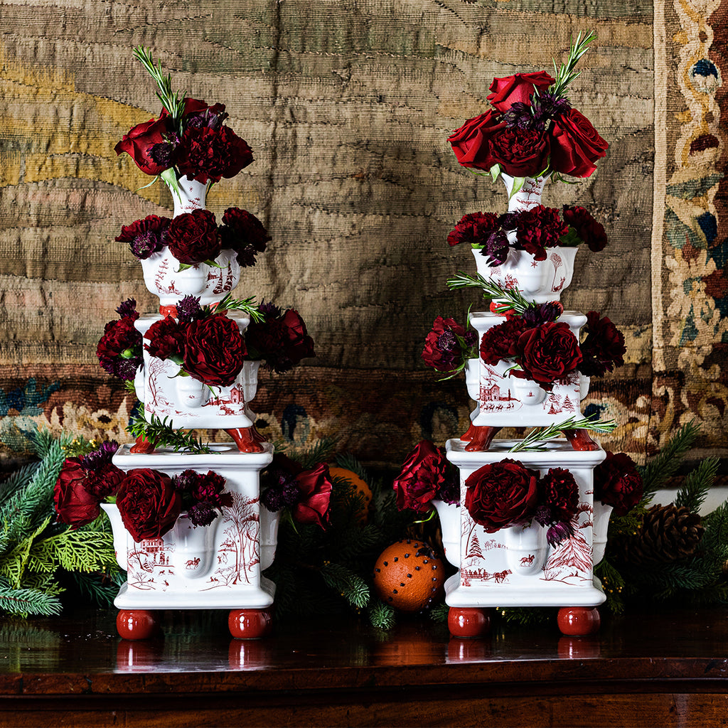 Country Estate Winter Frolic Ruby Tulipiere