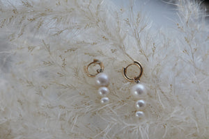 Colmillo Huggie with Ascending Pearls