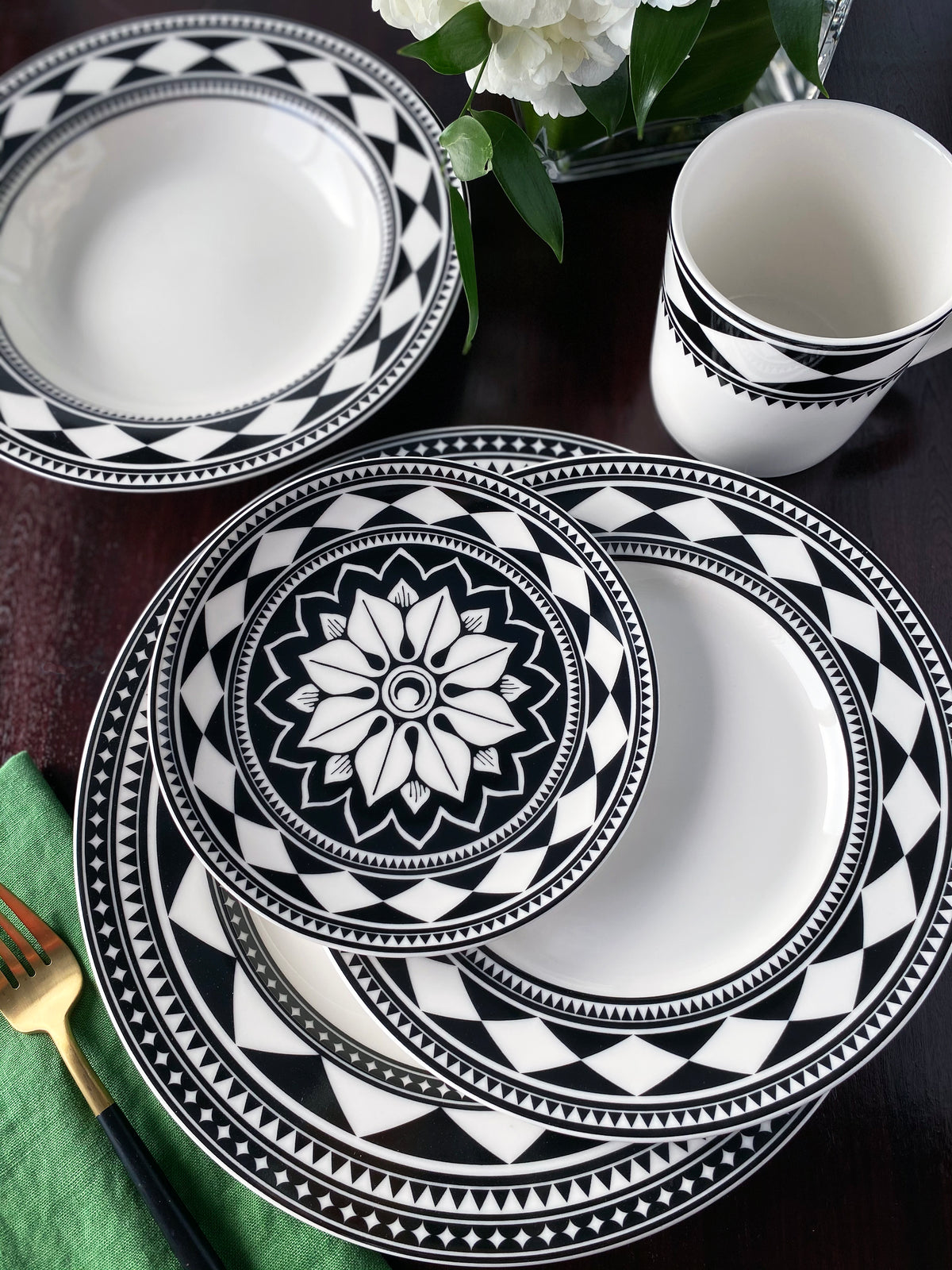 Fez Canapes Plates Boxed Set of 4