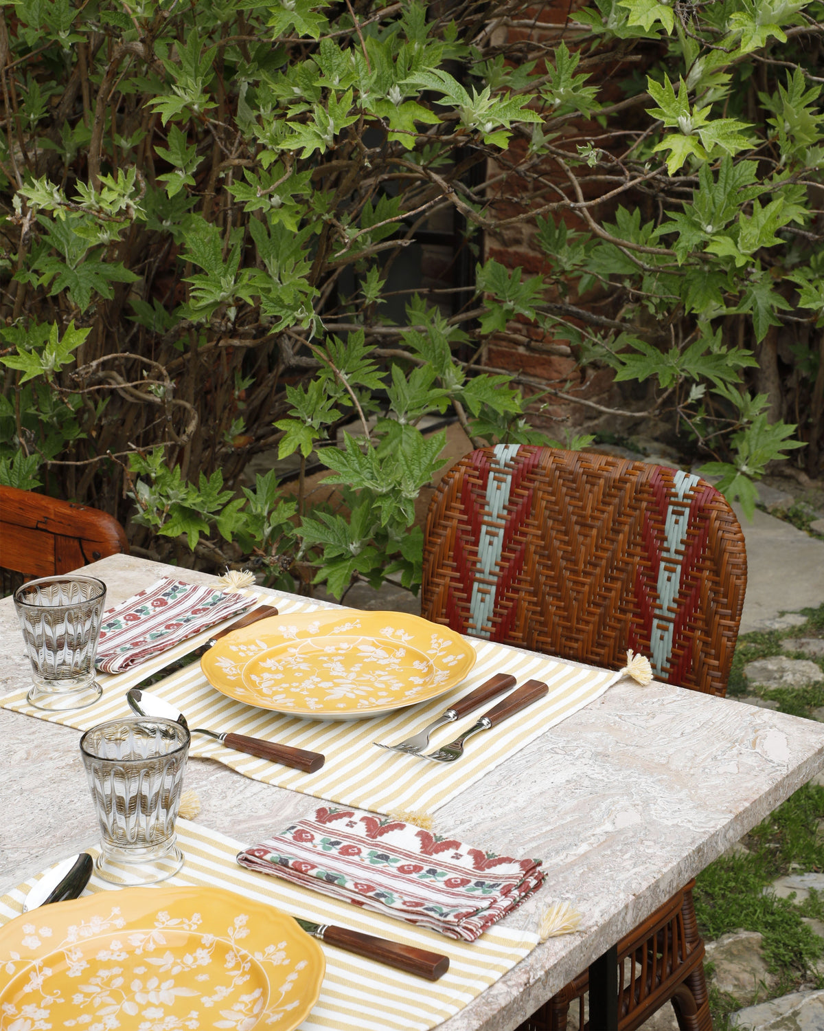 Vera Stripe Placemat in Yellow