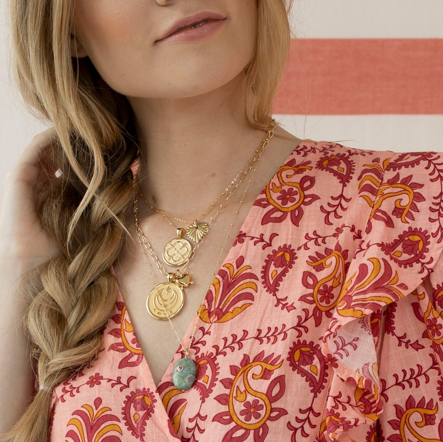 Love JW Small Pendant Coin Necklace