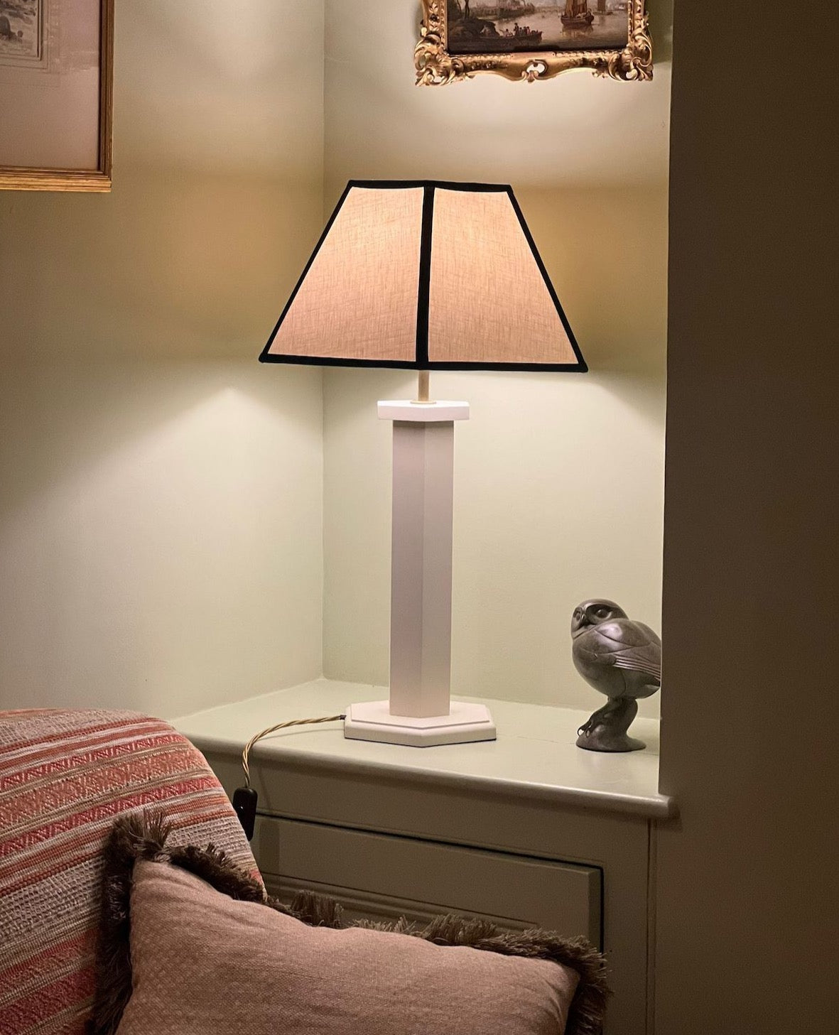 Issy Granger Tablelamp White wood lamp