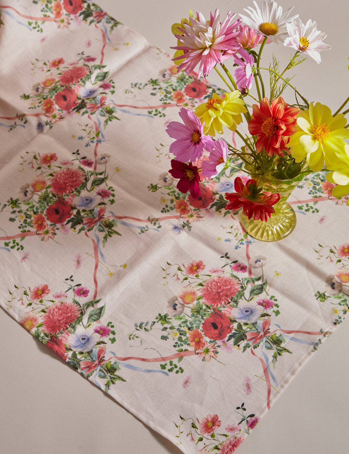 Garden Bouquet Linen Runner