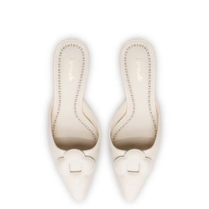 Flora Pump In Ivory Leather