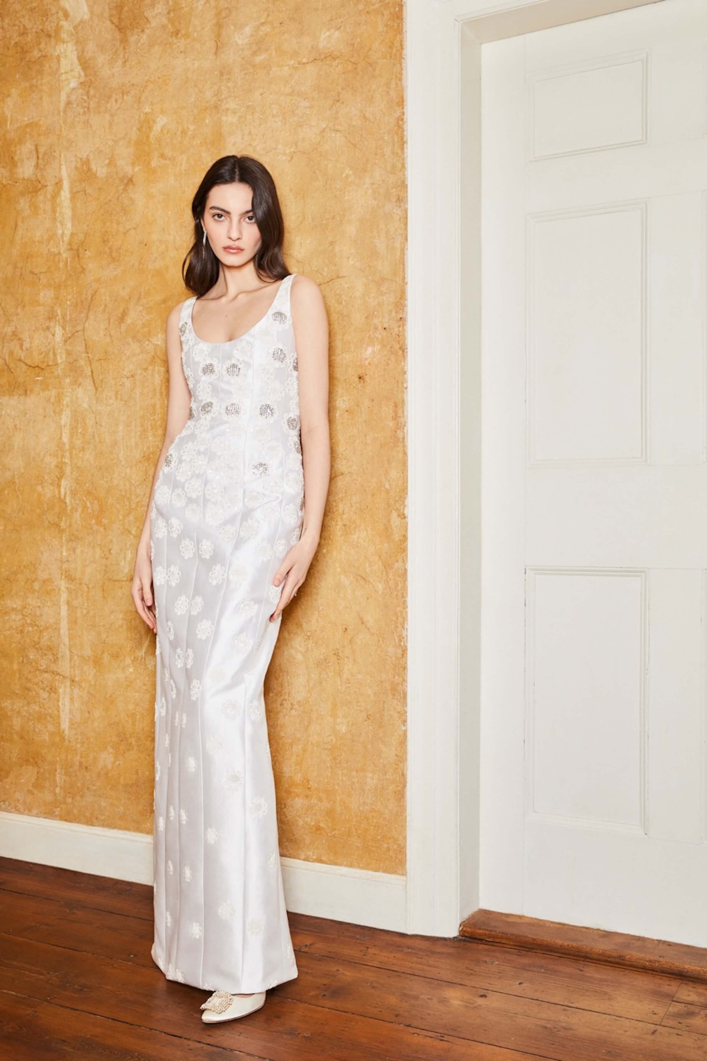 Sylvie White Silk Paneled Column Gown With Daisy Beading