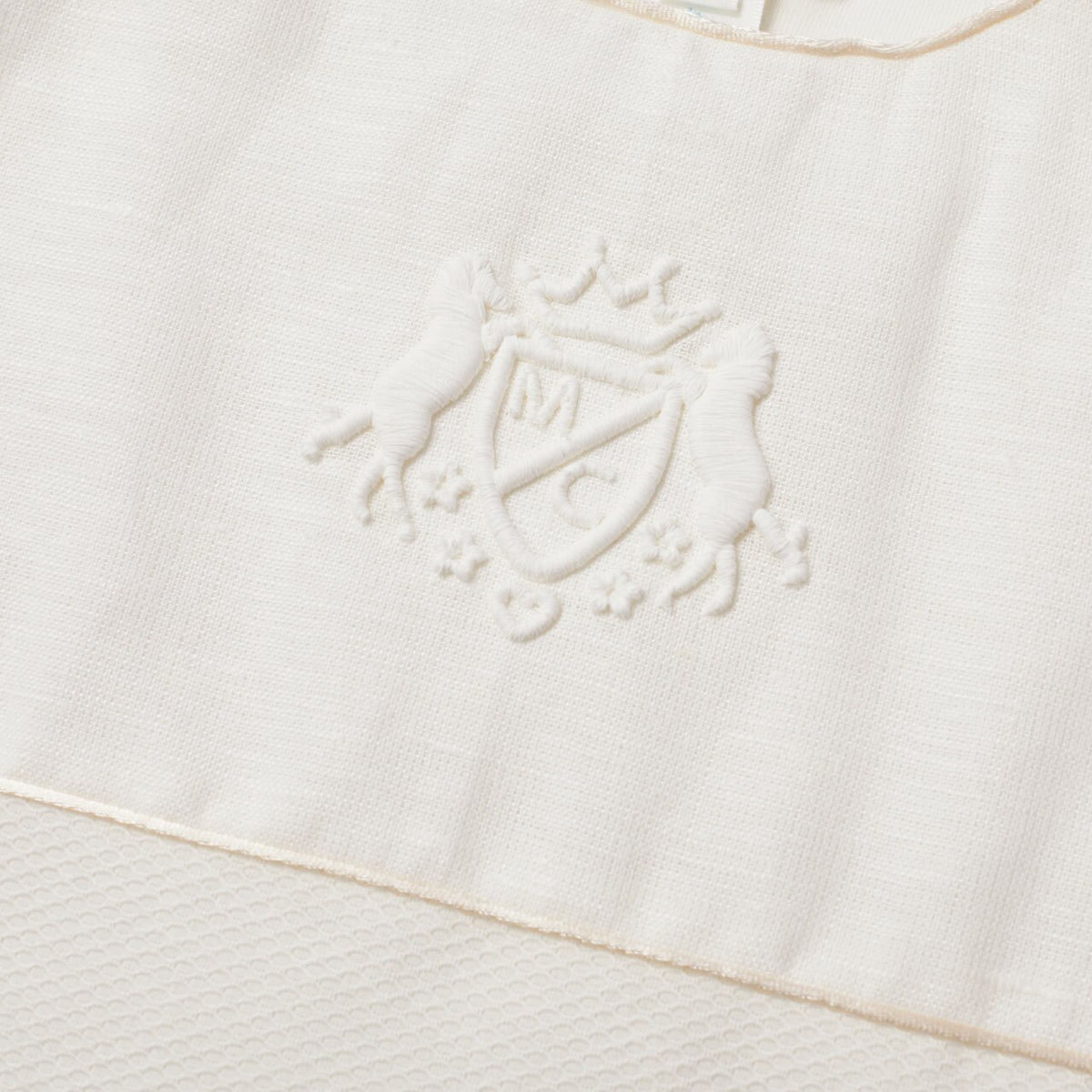 Olympia Sleepnest with Crest Embroidery