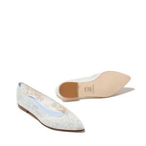 The Pointe in Ivory Lace