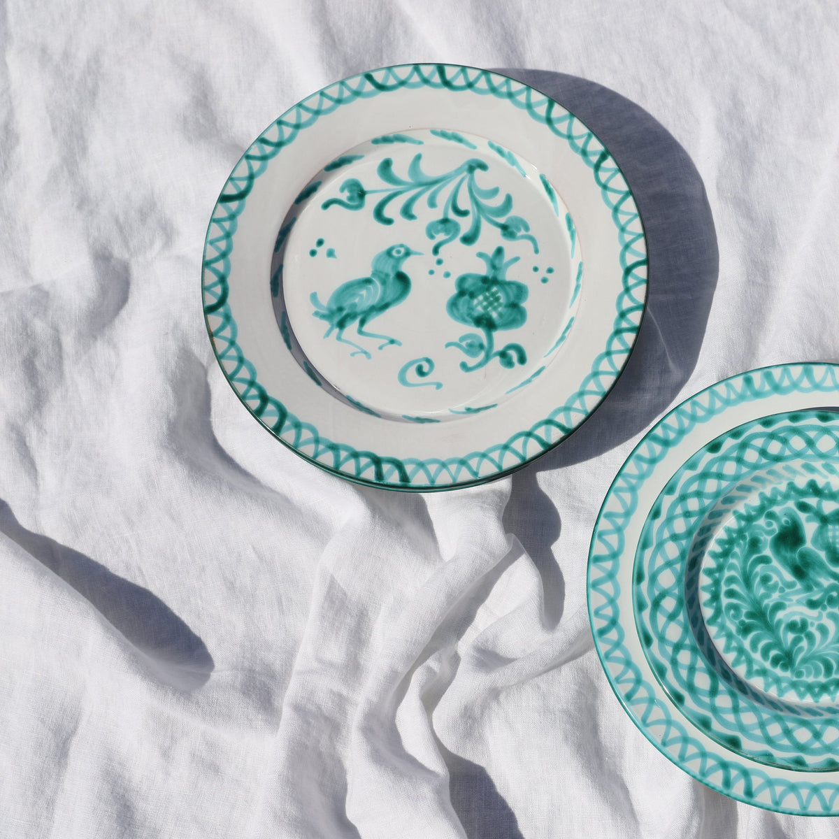 Casa Verde Dinner Plate with Traditional Designs