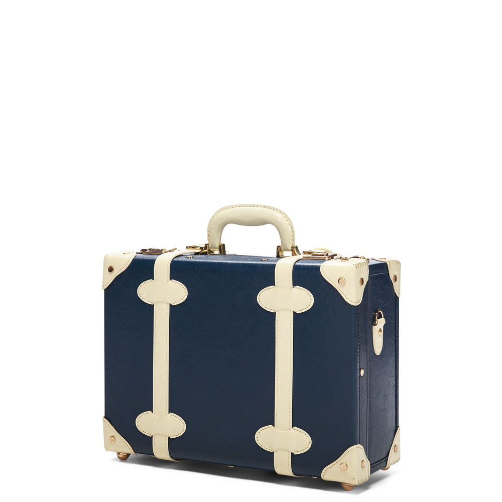 Entrepreneur Overnighter in Navy
