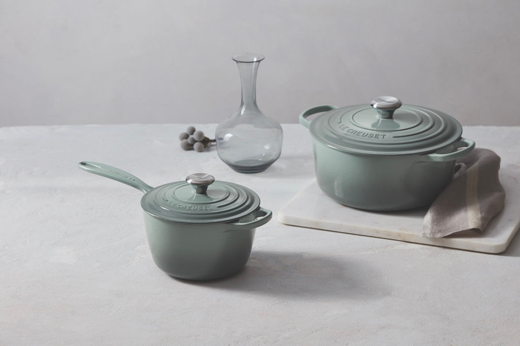 Signature Round Dutch Oven in Sea Salt