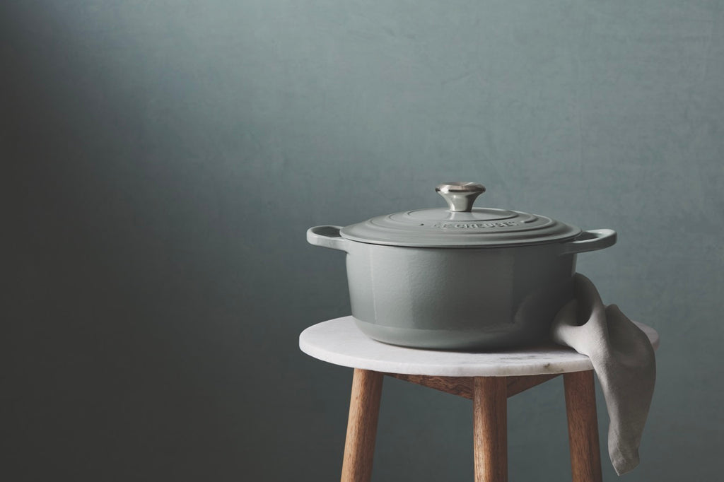 Signature Round Dutch Oven in Sea Salt