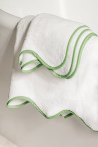 Amelia Scalloped Bath Towel Signature Bundle