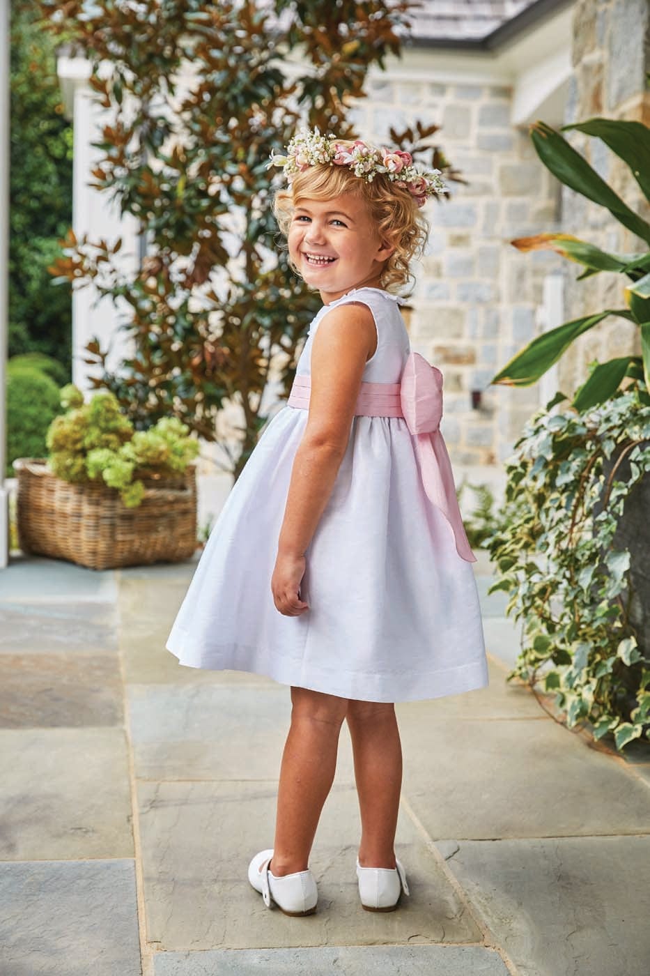 Sleeveless Formal Dress in Special Occasion White
