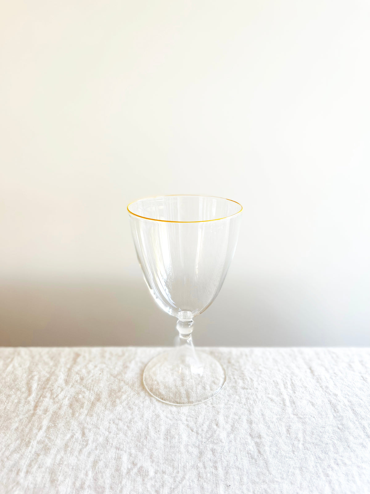 Rita White Wine Glass - Yellow Rim