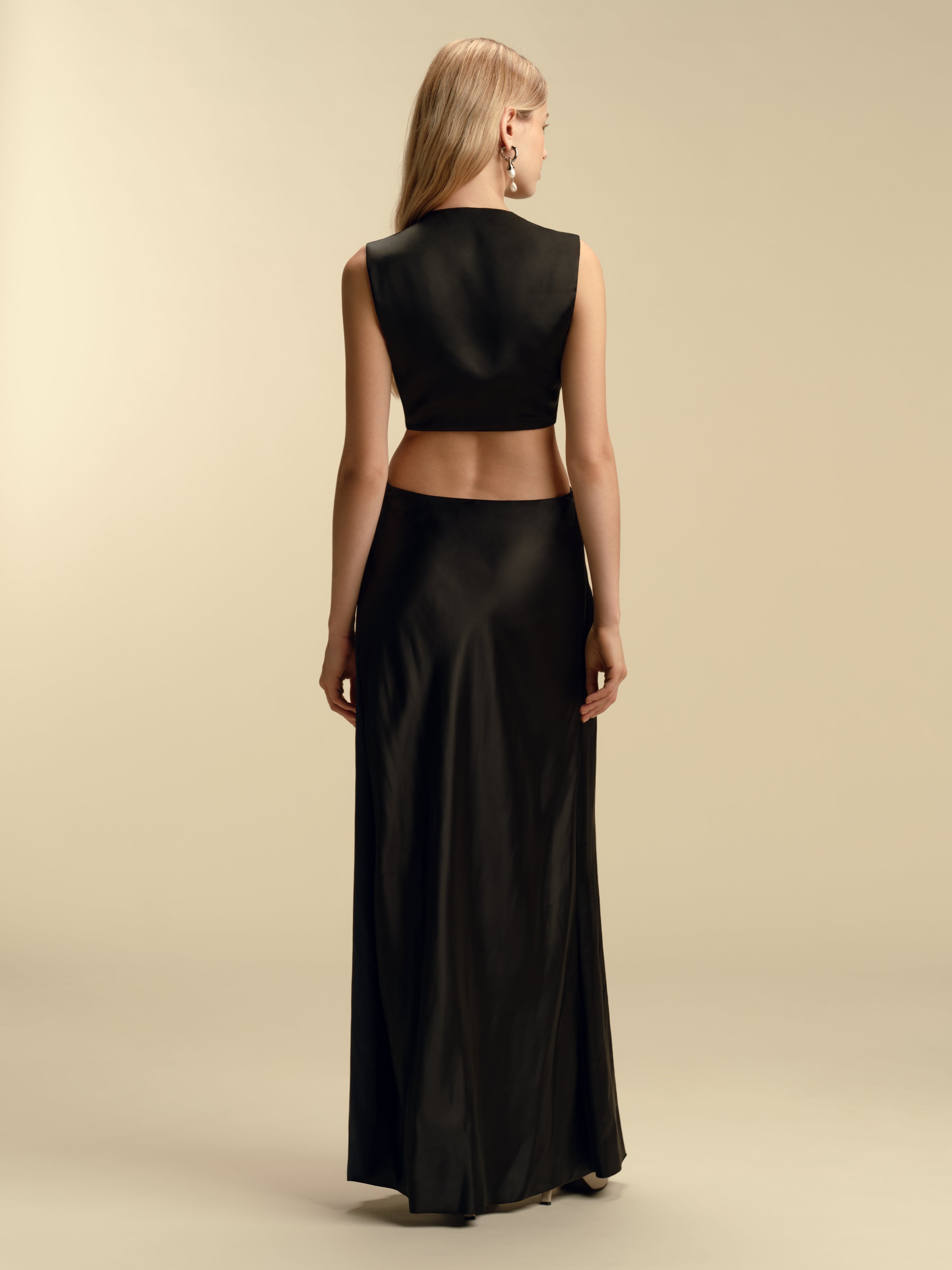 Colorblocked Twist Dress in Black & Navy