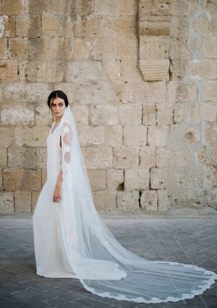 Venetia Wedding Veil- Daphne Newman | Over The Moon display picture 2