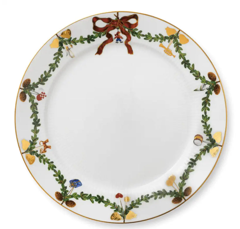 Royal Copenhagen Star Fluted Christmas Dinner Plate