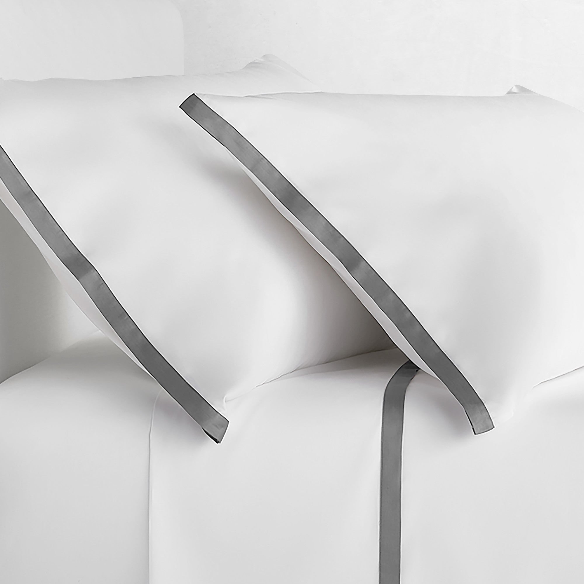 Chambers Italian Border Sateen Sheet Set