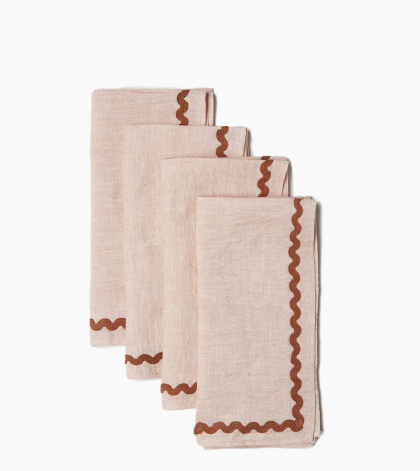 Cameo Rose Wavy Napkin Set
