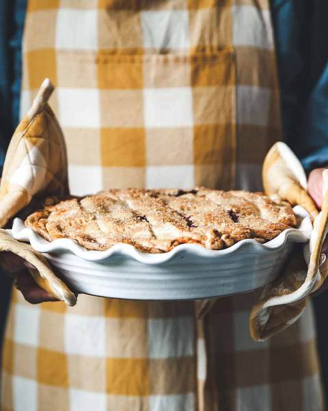 Classic Baker's Pie Dish