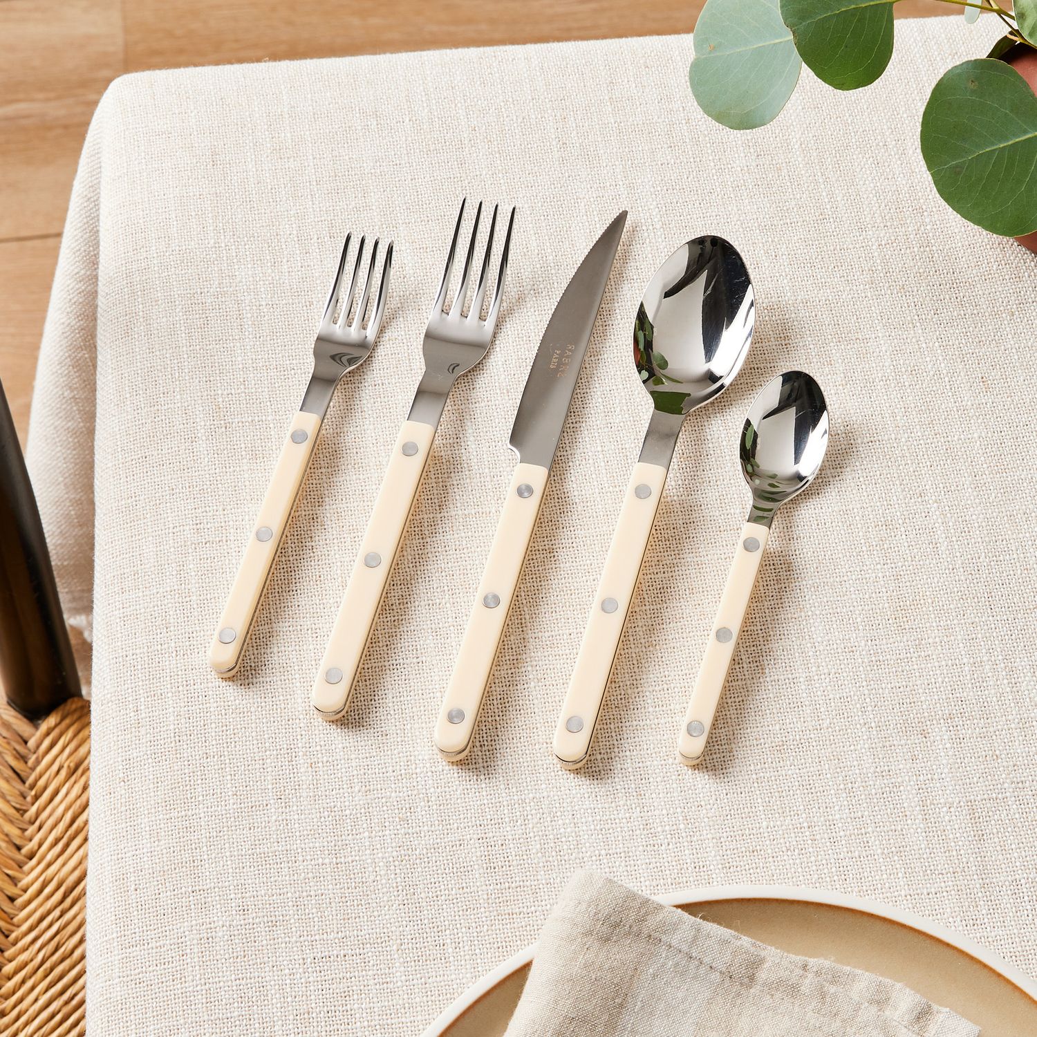Sabre Bistrot Shiny Finish Flatware White 20 Piece