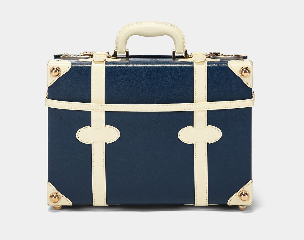Entrepreneur Overnighter in Navy
