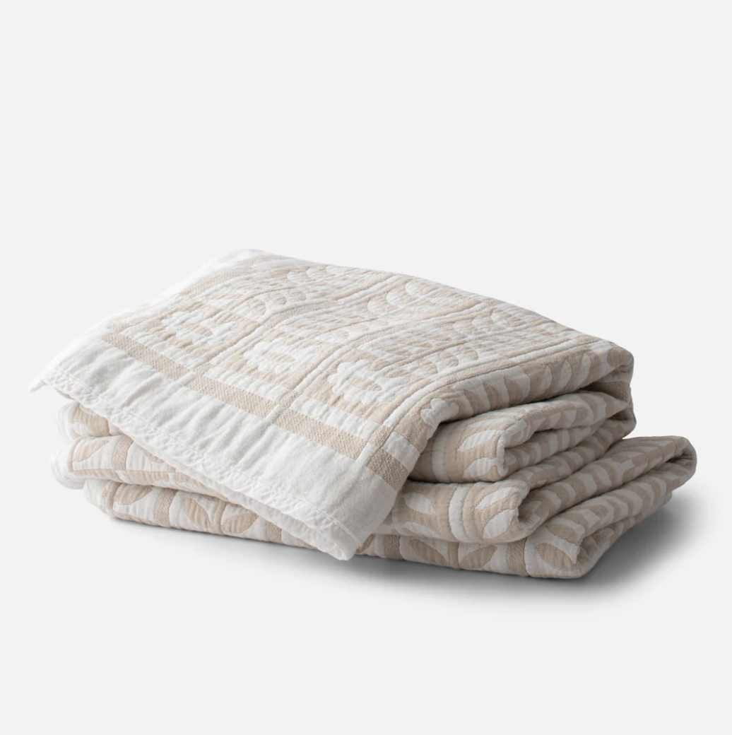 Stillwater Floral Quilt - Size: King - Color: White